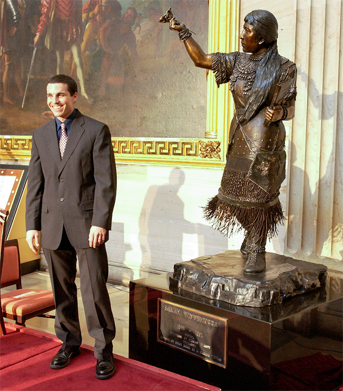 Artist Benjamin Victor with statue of Sarah Winnemucca